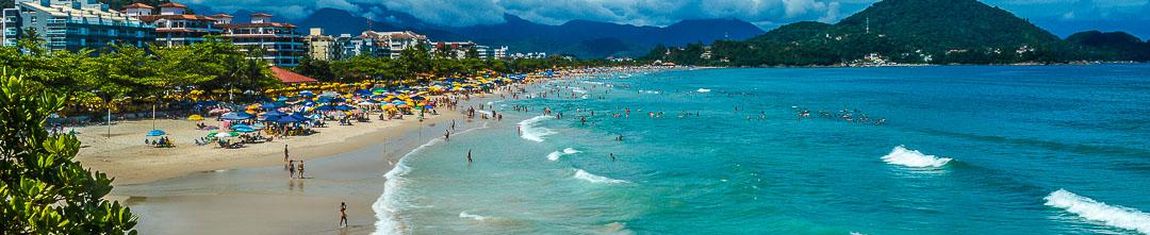 Vista da Praia Grande a partir do Mirante em Ubatuba - SP. 