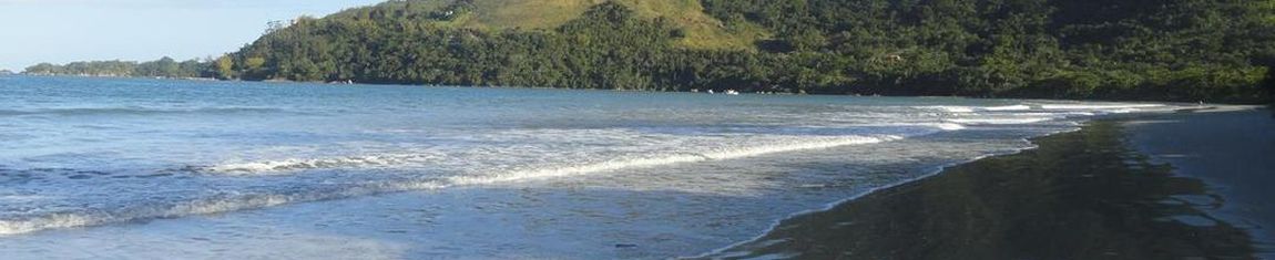 Vista da Praia de Maranduba em Ubatuba - SP.