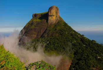 Neblina na Pedra da Gávea - RJ, 
