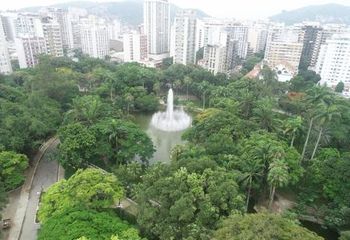 Vista aérea do Campo de São Bento em Niterói - RJ.