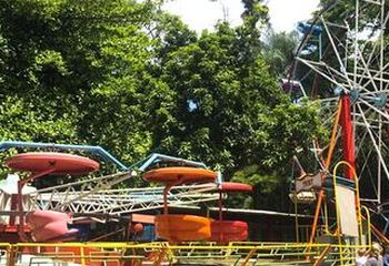 Área de lazer infantil no Parque Municipal Américo Renné Giannetti em Belo Horizonte - MG.