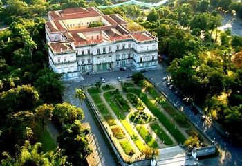 Vista aérea dos jardins e do Museu Nacional na Quinta da Bosta, Rio de Janeiro - RJ. 