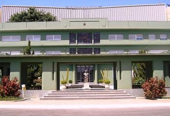 Fachada do Palácio das Esmeraldas na Praça Cívica, cidade de Goiânia - GO.