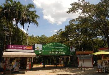 Entrada do Parque do Taquaral em Campinas - SP.