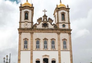 Parte da fachada da Basílica do Senhor do Bonfim em Salvador - BA.