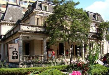 A Casa das Rosas é outro importante ponto turístico paulistano na Avenida Paulista. 