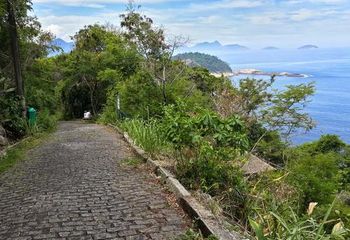 Trilha do Forte Duque de Caxias no Rio de Janeiro - RJ.