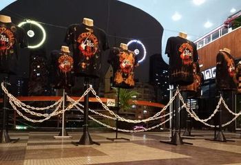 Intervenção Rock'n Roll Salva na Galeria do Rock - SP.