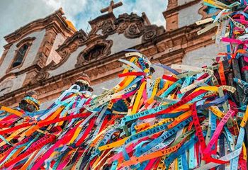 Fitinhas coloridas na Basílica do Senhor do Bonfim em Salvador - BA. 