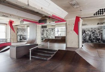 Pista do 21, espaço para skate no Farol Santander de São Paulo - SP. 