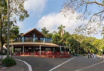 Área dos restaurantes dentro do Zoológico de São Paulo - SP.