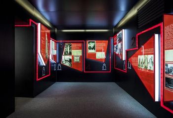 O Espaço Memória conta a história do Farol Santander em São Paulo - SP. 