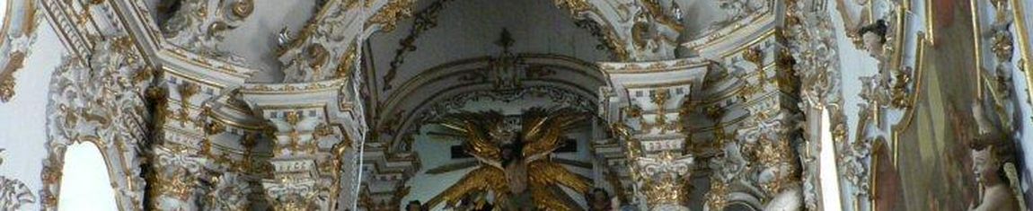 Capela e altar da Igreja de São Francisco de Assis em São João del-Rei - MG.