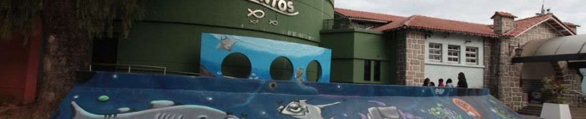 Fachada do Aquário Municipal de Santos - SP.