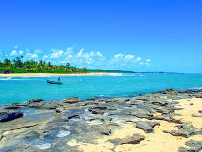Vista do litoral de Porto Seguro - BA a partir do centro histórico.