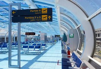 Local de embarque no Aeroporto Santos Dumont no Rio de Janeiro - RJ.