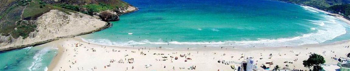 Vista panorâmica da Praia do Recreio no Rio de Janeiro - RJ. 