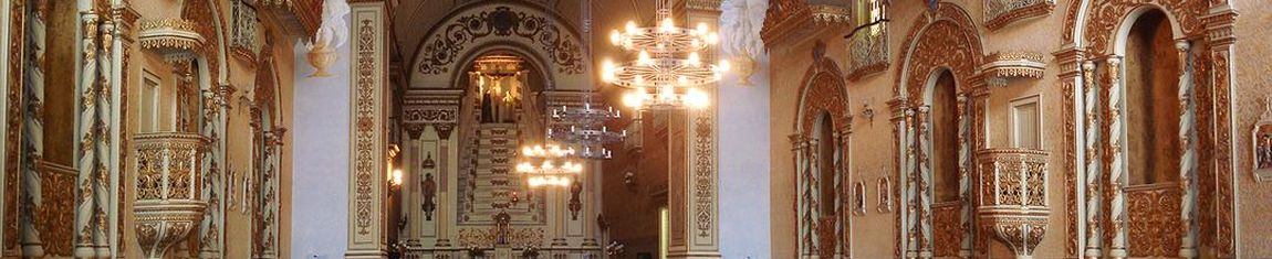Nave e capela-mor da Igreja Nossa Senhora das Dores de Porto Alegre - RS.