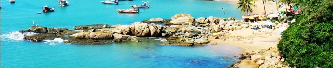 A Praia de Calhetas está entre uma das ilhas do litoral norte de São Sebastião - SP.