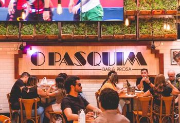 O Pasquim é um dos inúmeros bares da Vila Madalena - SP.