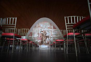 Altar principal da Capela de São Francisco de Assis - MG feito por Cândido Portinari. 