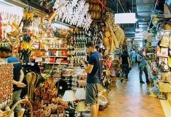 Lojas de artesanato do Mercado Central de Belo Horizonte - MG.