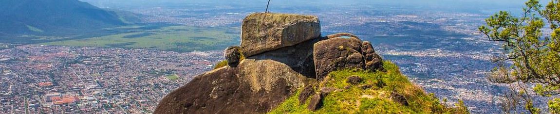 Pedra do Ponto, ponto mais alto do Parque Estadual da Pedra Branca no Rio de Janeiro - RJ. 
