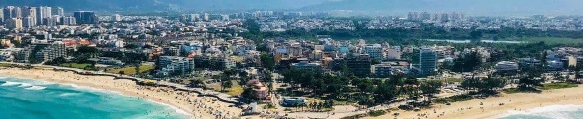 Vista da cidade do Rio de Janeiro - RJ a partir da Pedra do Pontal no Recreio. 