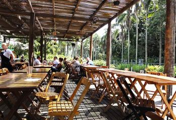 Restaurante dentro do Jardim Botânico de São Paulo - SP. 