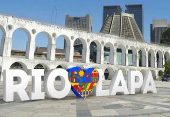 O Aqueduto da Carioca fica na região da Lapa no Rio de Janeiro - RJ.