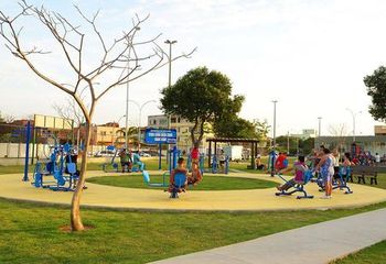 Academia ao ar livre do Parque Urbano do Cocal em Vila Velha - ES.