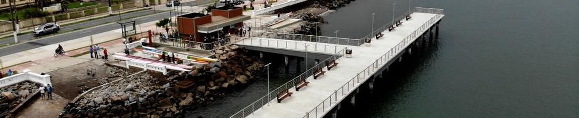 Vista aérea do Deck do Pescador em Santos - SP.