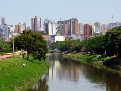 Rio Sorocaba, que percorre grande parte da cidade de Sorocaba - SP