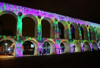 Projeções artísticas nos Arcos da Lapa - RJ.