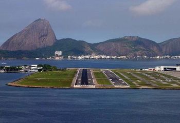 Vista para pontos turísticos do Rio de Janeiro - RJ e Aeroporto Santos Dumont.