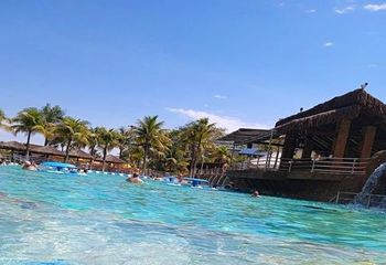 Piscina de hidroterapia do Thermas dos Laranjais em Olímpia - SP.