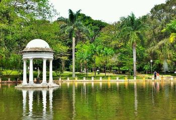 Lago do Parque Municipal Américo Renné Giannetti em Belo Horizonte - MG.