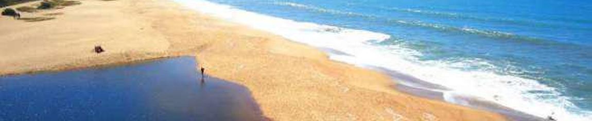 Praia do Capricórnio em Caraguatatuba - SP é muito procurada por surfistas.