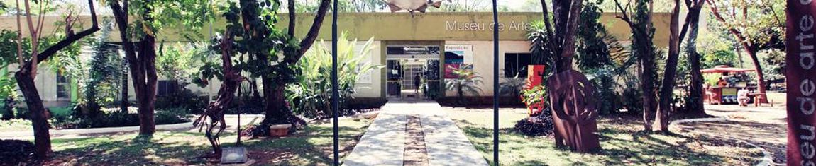 Jardins do Museu de Arte de Goiânia - GO. 