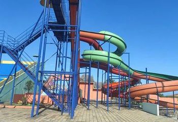 Tobogãs no Thermas Internacional do Espírito Santo em Guarapari - ES.