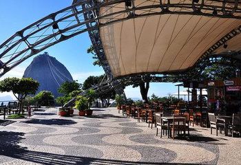 Espaço Baía de Guanabara, local de saída do Bondinho Pão de Açúcar no Rio de Janeiro - RJ.