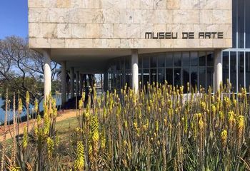 Jardins do Museu de Arte da Pampulha em Belo Horizonte - MG. 