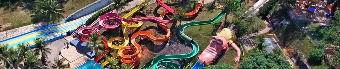 Vista aérea do Acquamania Parque Aquático em Guarapari - ES. 